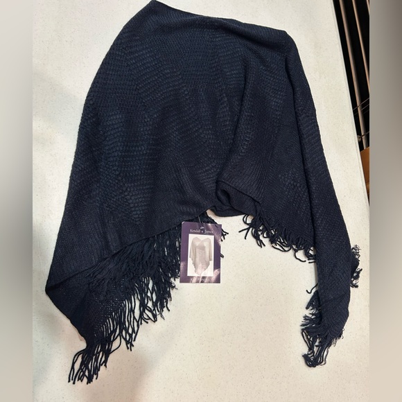 (OS) VINTAGE Kendall & James Navy Blue Knit Poncho - Picture 2 of 5